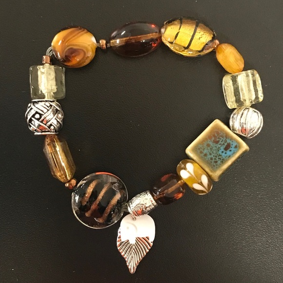 NWT Avon Beaded Chic Bracelet Nature - Picture 2 of 8